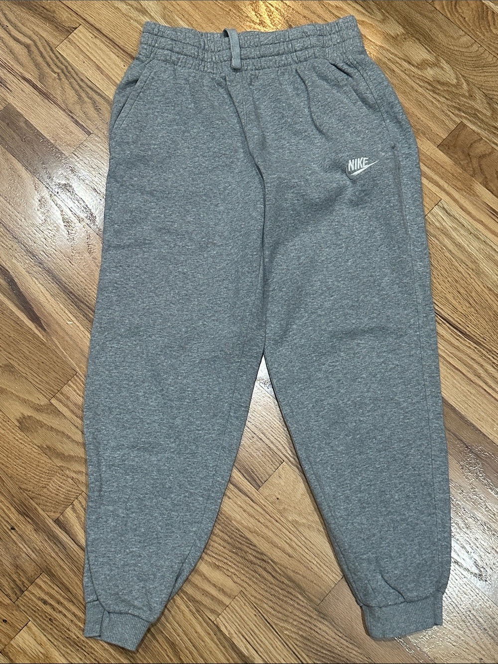 Nike Gray Kids Sweatpants with Logo (Youth)